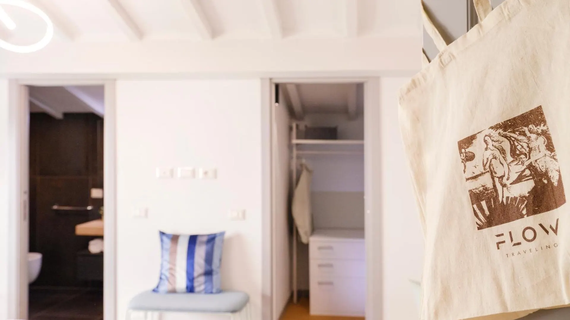 Residenza Carlotta - Luxury And Design Beside Arno Villa Florence 0*,  Italy