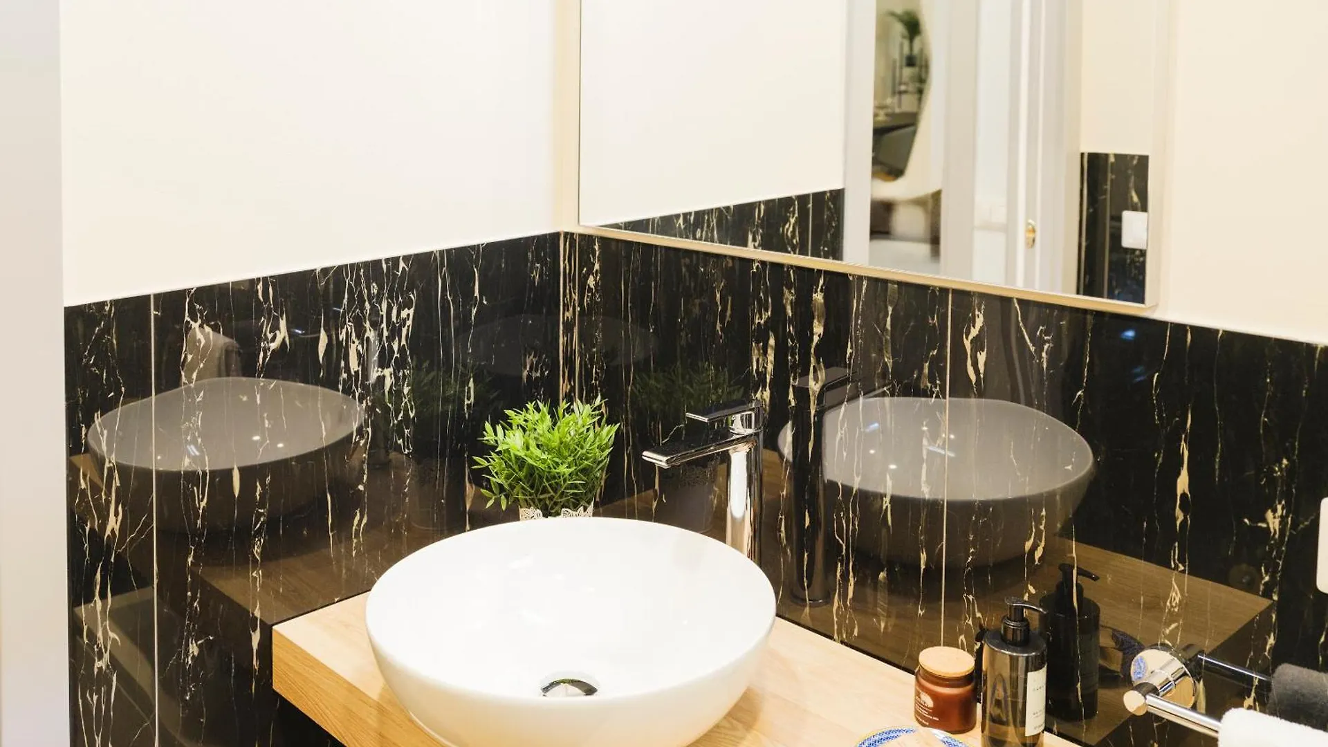Residenza Carlotta - Luxury And Design Beside Arno Villa Florence